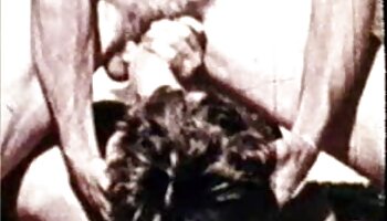 Pantyless শ্যামাঙ্গিনী rip খোলা নাইলন স্টকিংস sucks পায়ের আঙ্গুল creams ফুট এবং teases চোদা চুদির ভিডিও rubs ভেজা ভগ